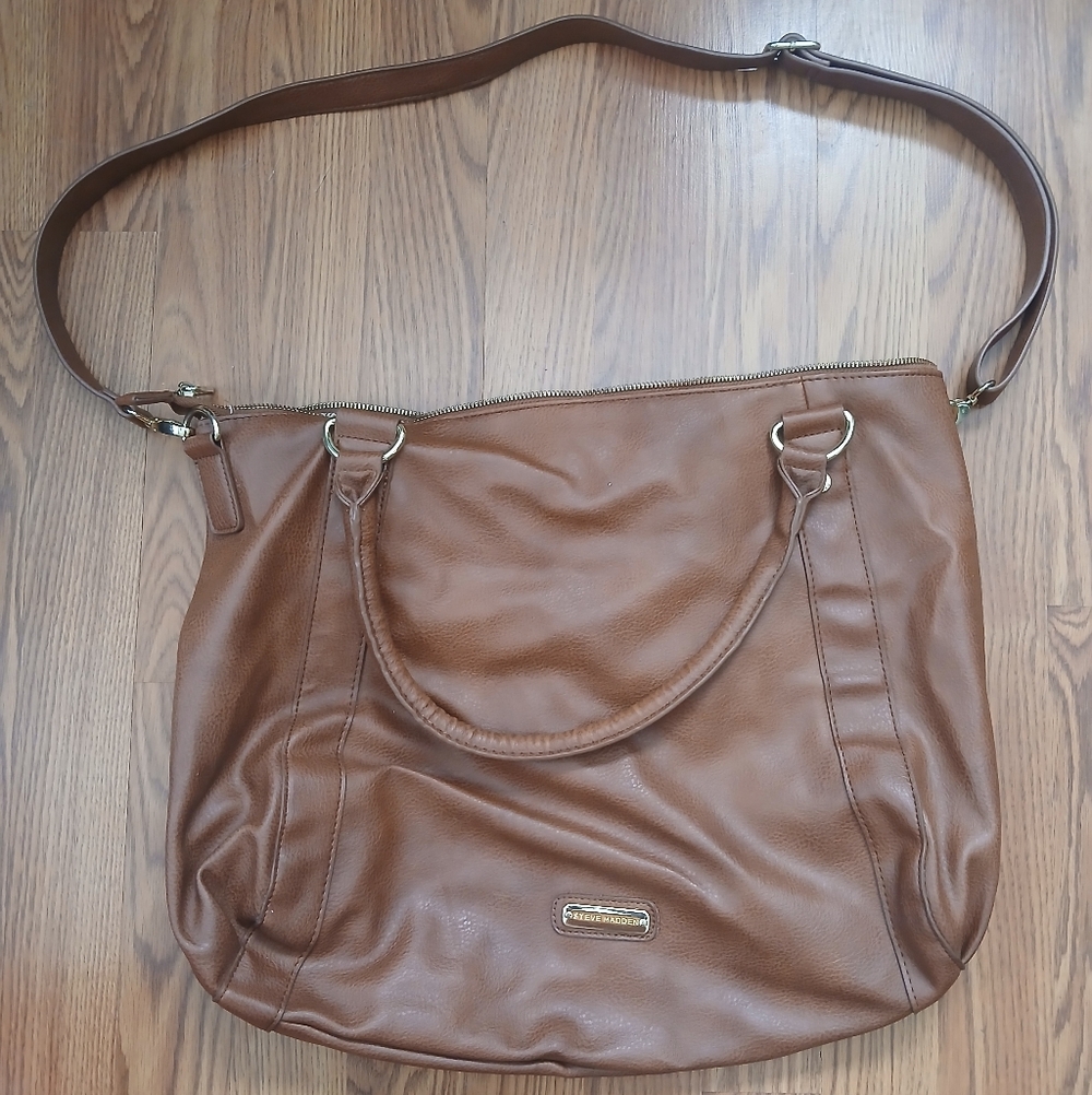 STEVE MADDEN XL Travel Shoulder Bag Purse Faux Leather‎ Color Brown